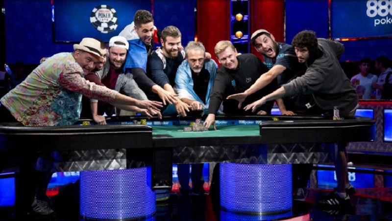 WSOP 2017, composto il Final Table del Main Event. Comanda Scott Blumstein, ci sono Antoine Saout e Ben Lamb