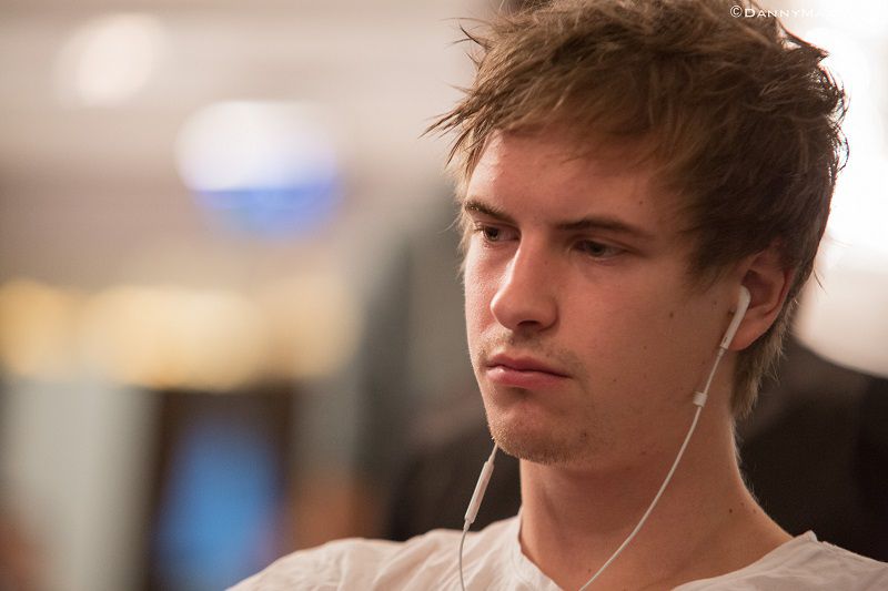 Poker High Stakes – Giorni da incubo per Viktor Blom: “Ho solo 900 dollari sul mio account!”