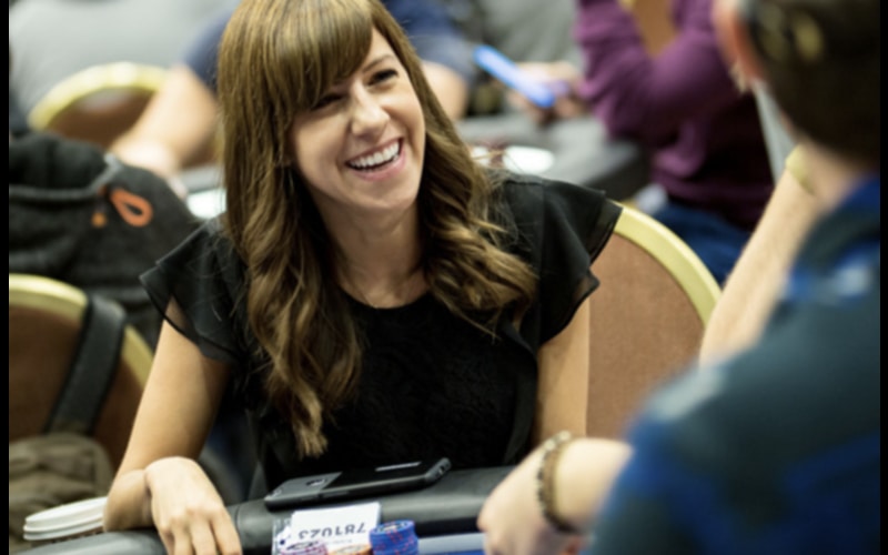 Poker Live – APPT Macao: Kristen Bicknell chipleader nell’High Roller da $100.000, vuole la doppietta!