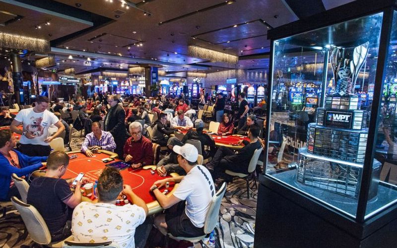 WPT Tournament of Champions – In 29 al Day2, comanda Dennis Blieden. Bene J.C. Tran, Marvin Rettenmaier Erik Seidel e Darren Elias